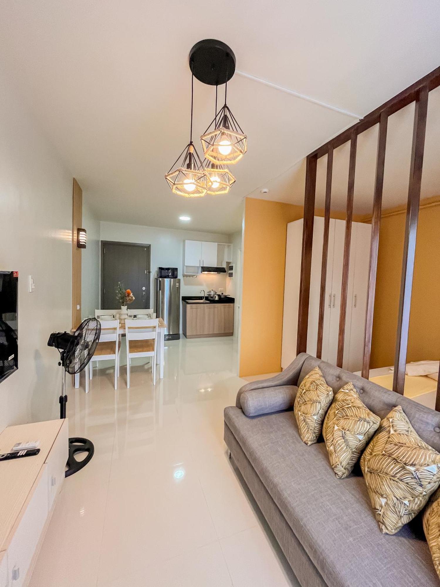 2 Bedroom And Studio Apartments With Private Pool And Gym In Vista Manors Verdant Puerto Princesa Eksteriør billede