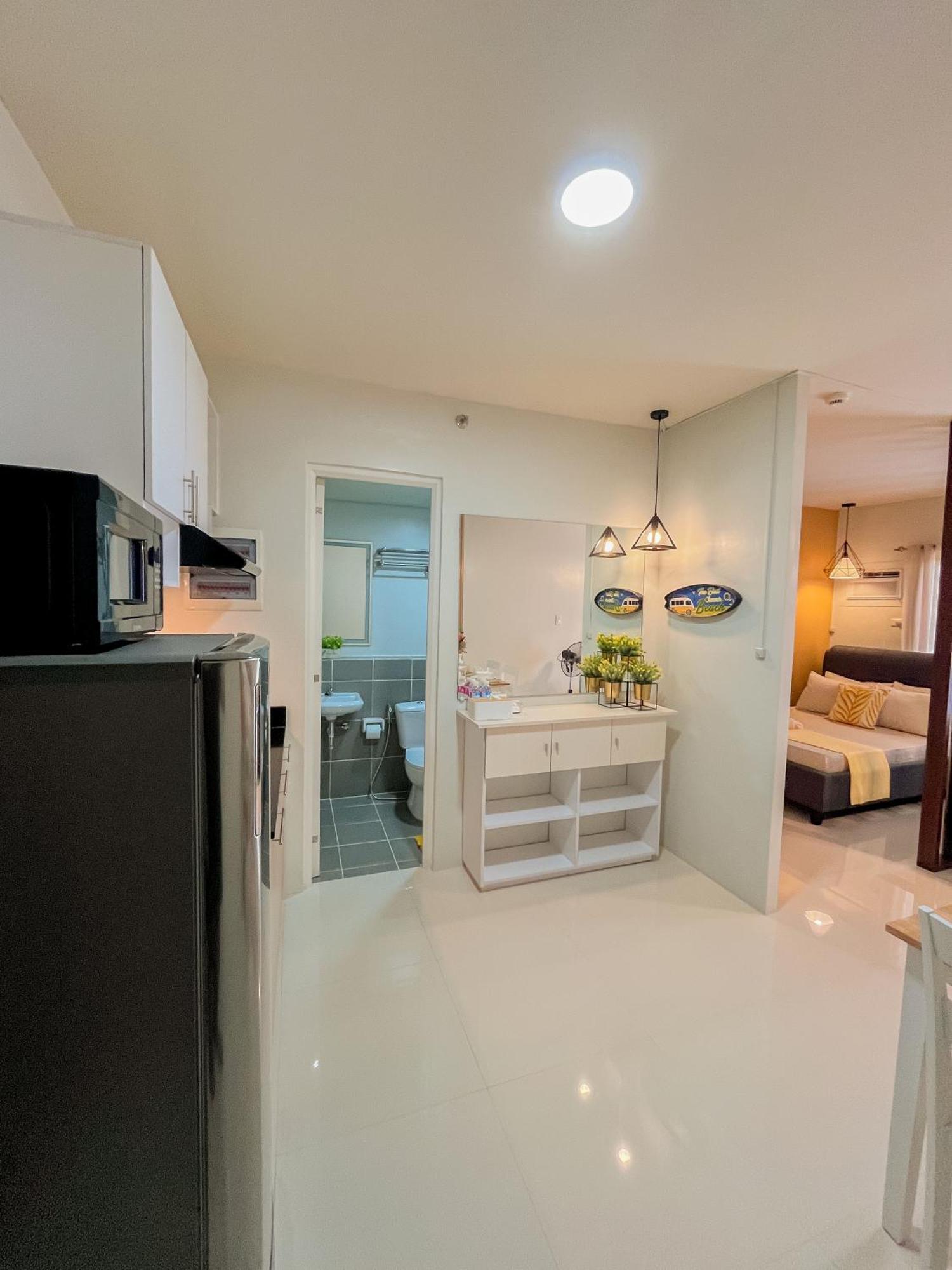 2 Bedroom And Studio Apartments With Private Pool And Gym In Vista Manors Verdant Puerto Princesa Eksteriør billede