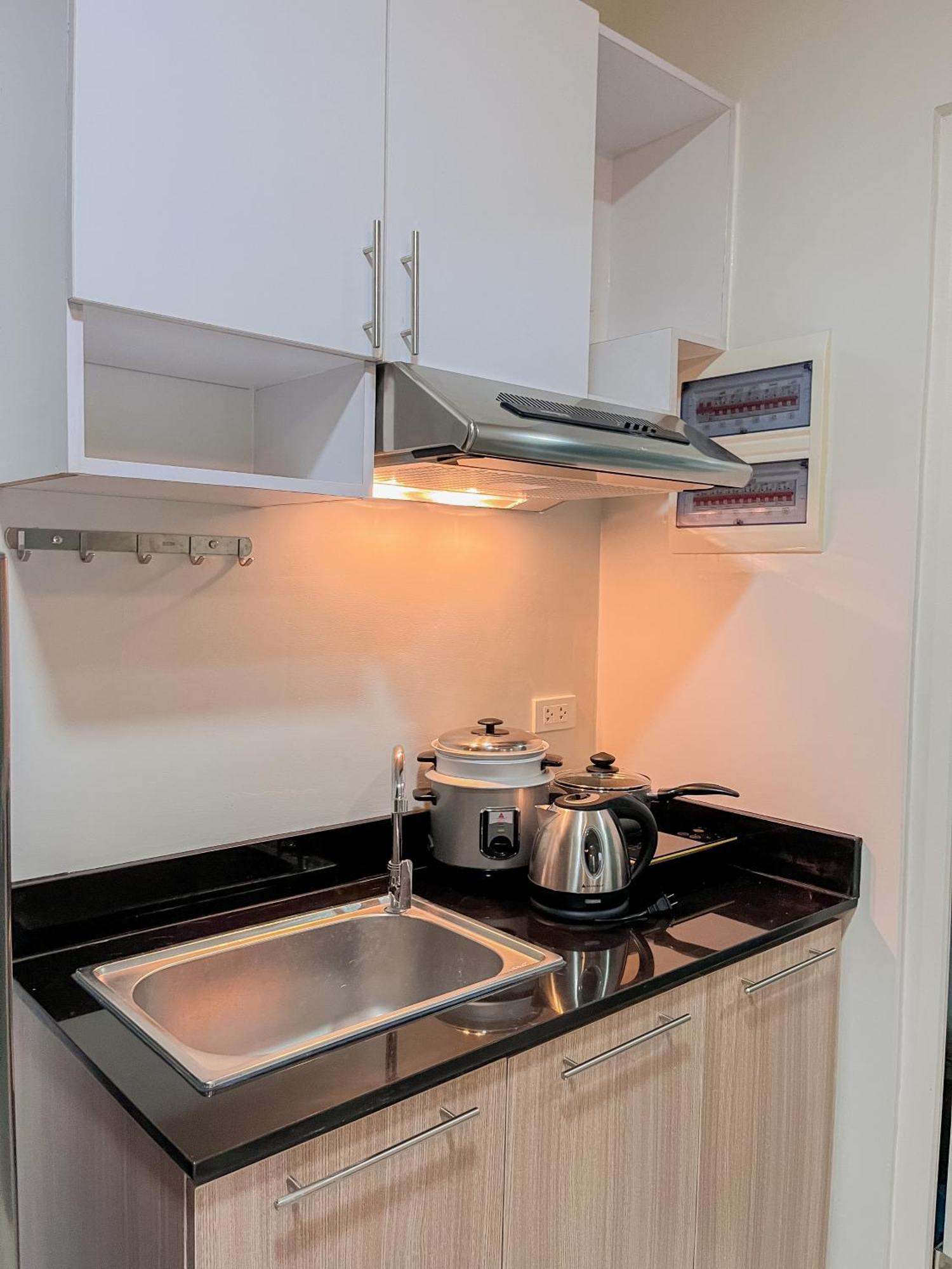 2 Bedroom And Studio Apartments With Private Pool And Gym In Vista Manors Verdant Puerto Princesa Eksteriør billede