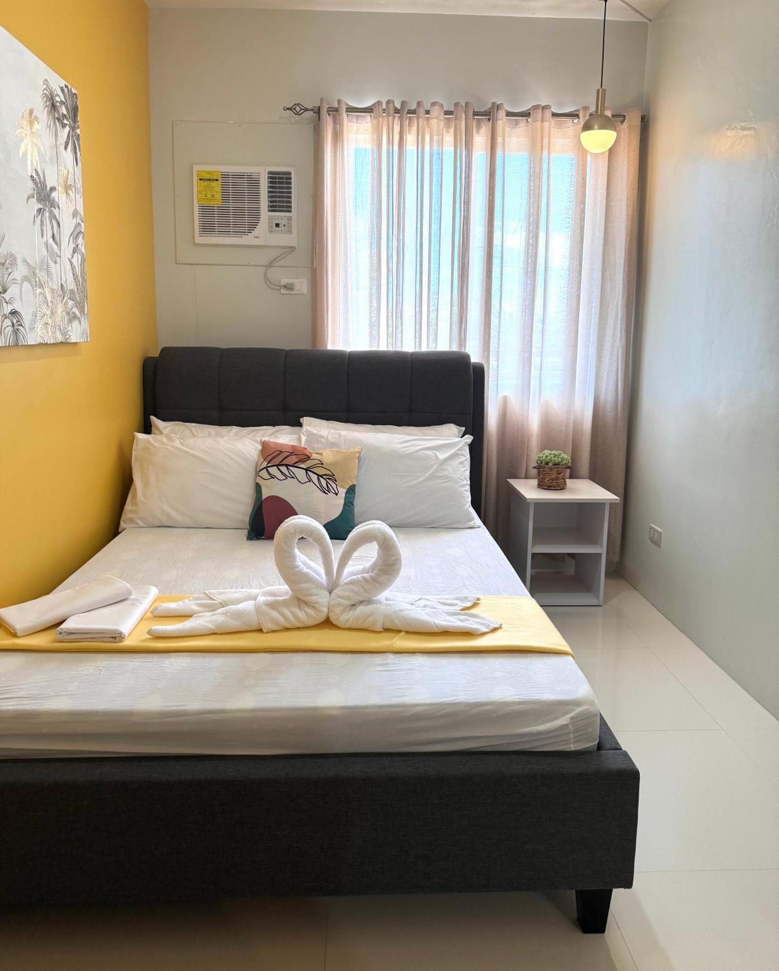 2 Bedroom And Studio Apartments With Private Pool And Gym In Vista Manors Verdant Puerto Princesa Eksteriør billede
